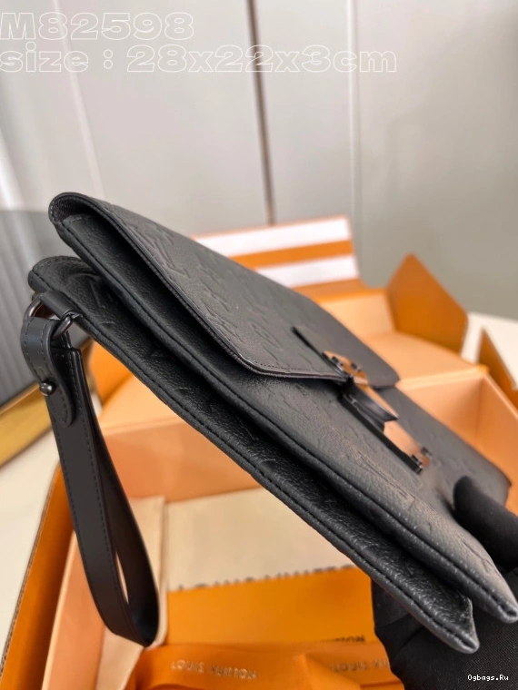 VUITTON S-LOCK LOUIS POCHETTE 0506